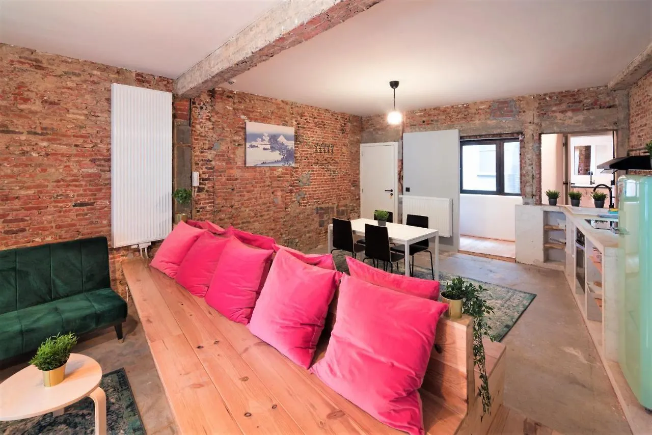 The Industrial Lodge Antwerp Apartment